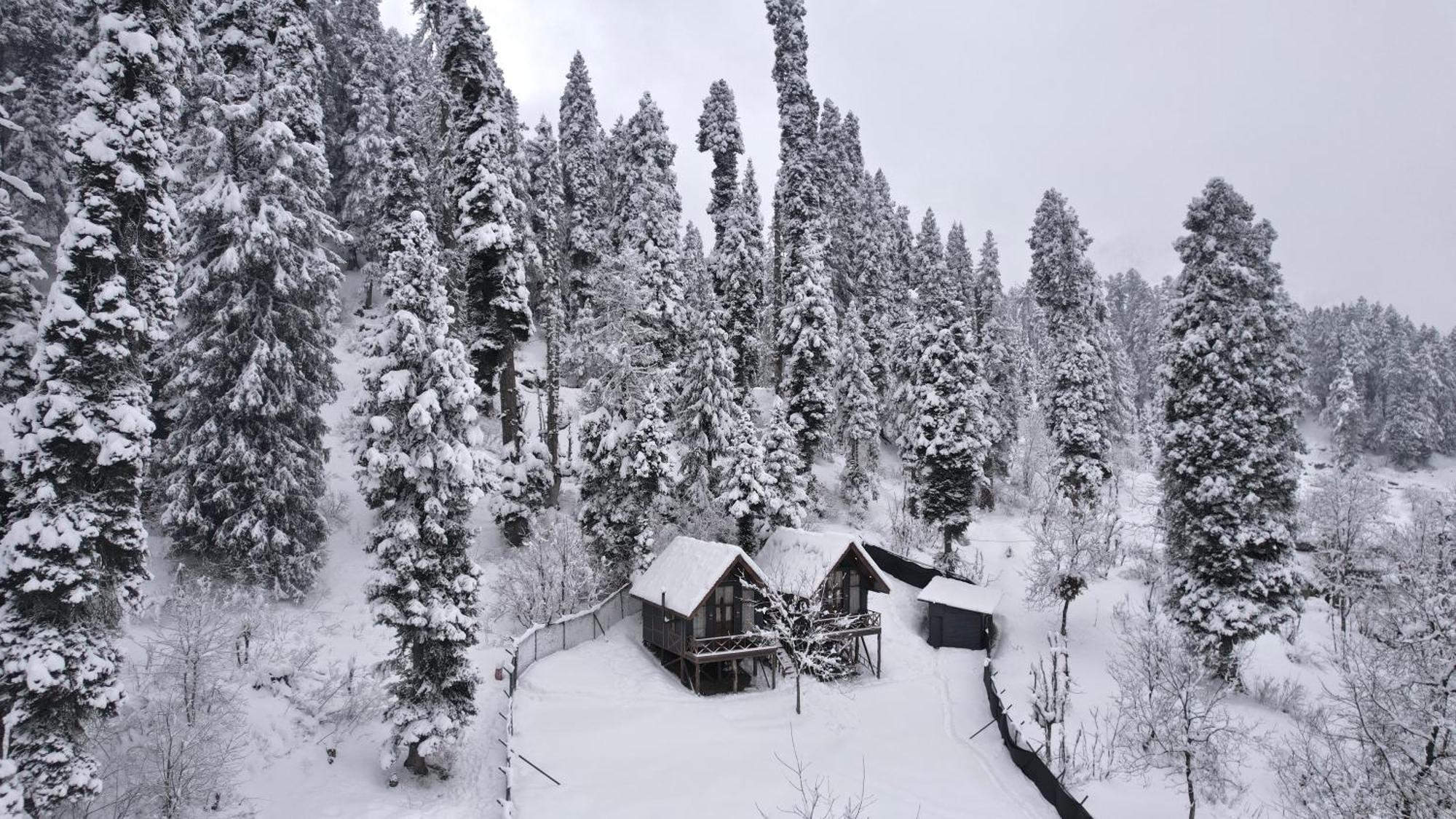Solomons Gray Villa Tangmarg Exterior photo