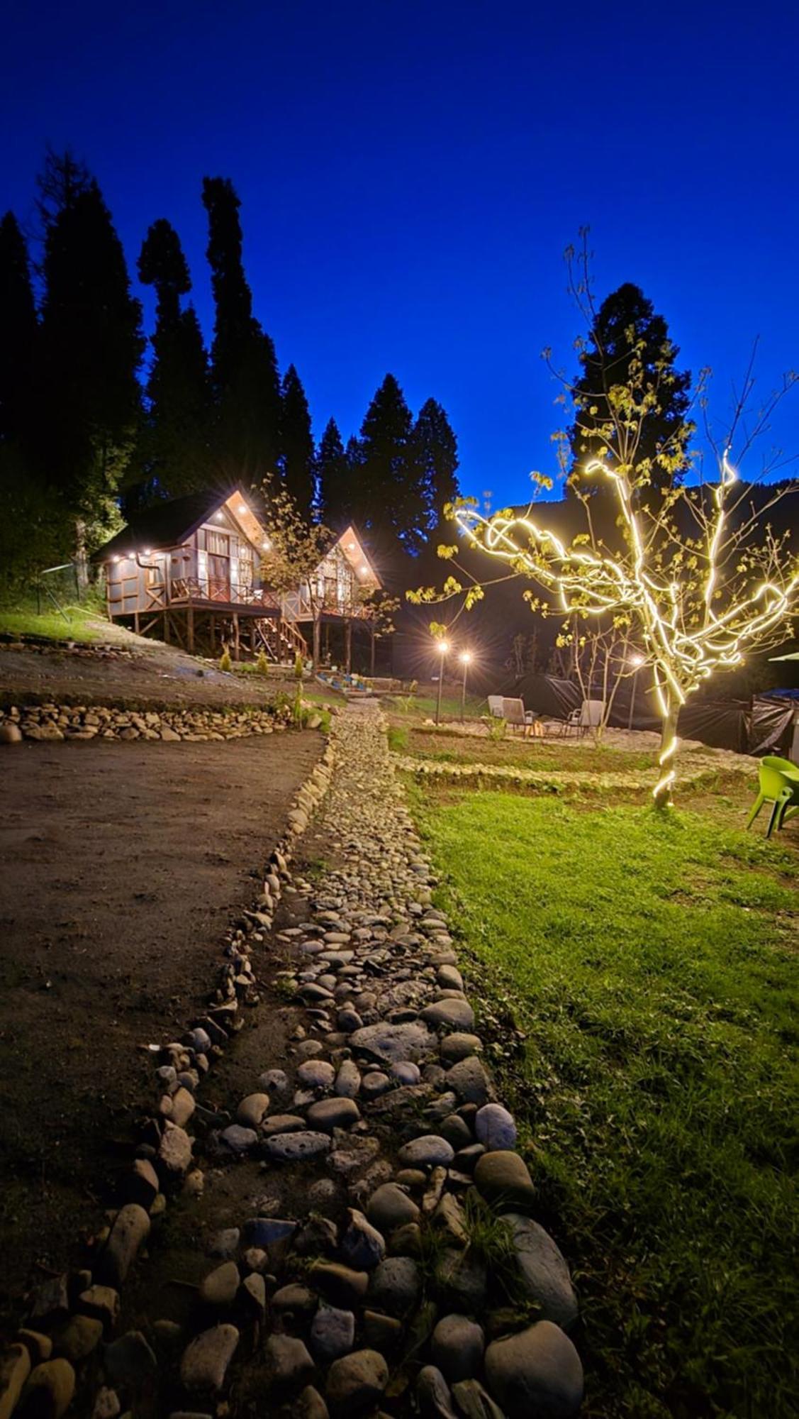 Solomons Gray Villa Tangmarg Exterior photo